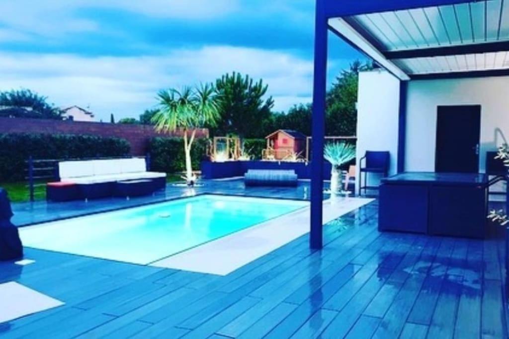 הוילה Vedène Maison De Vacances Contemporaine Avec Piscine מראה חיצוני תמונה