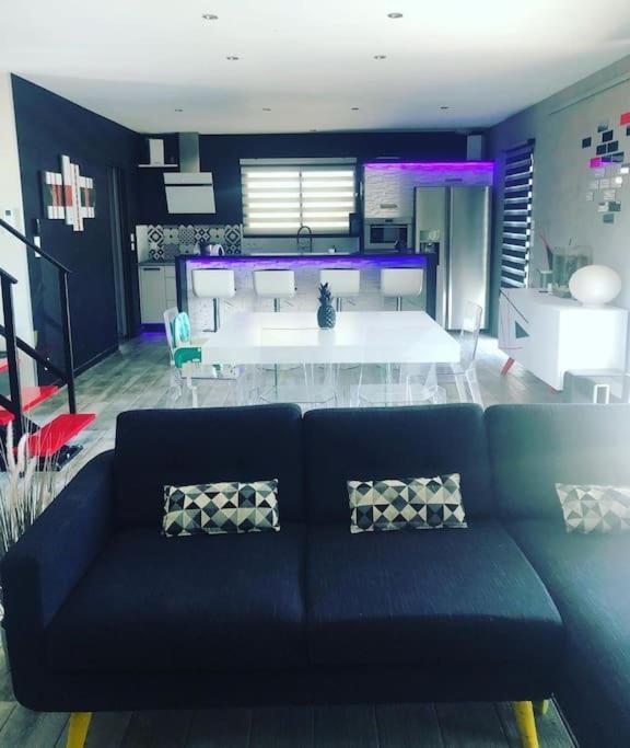 הוילה Vedène Maison De Vacances Contemporaine Avec Piscine מראה חיצוני תמונה